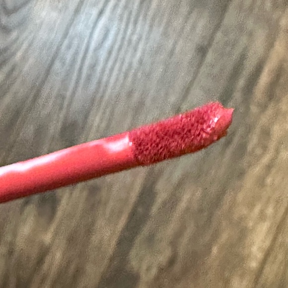 JACLYN BNIB BNWT Easy Peasy Poutspoken liquid lipstick full size - Picture 6 of 10